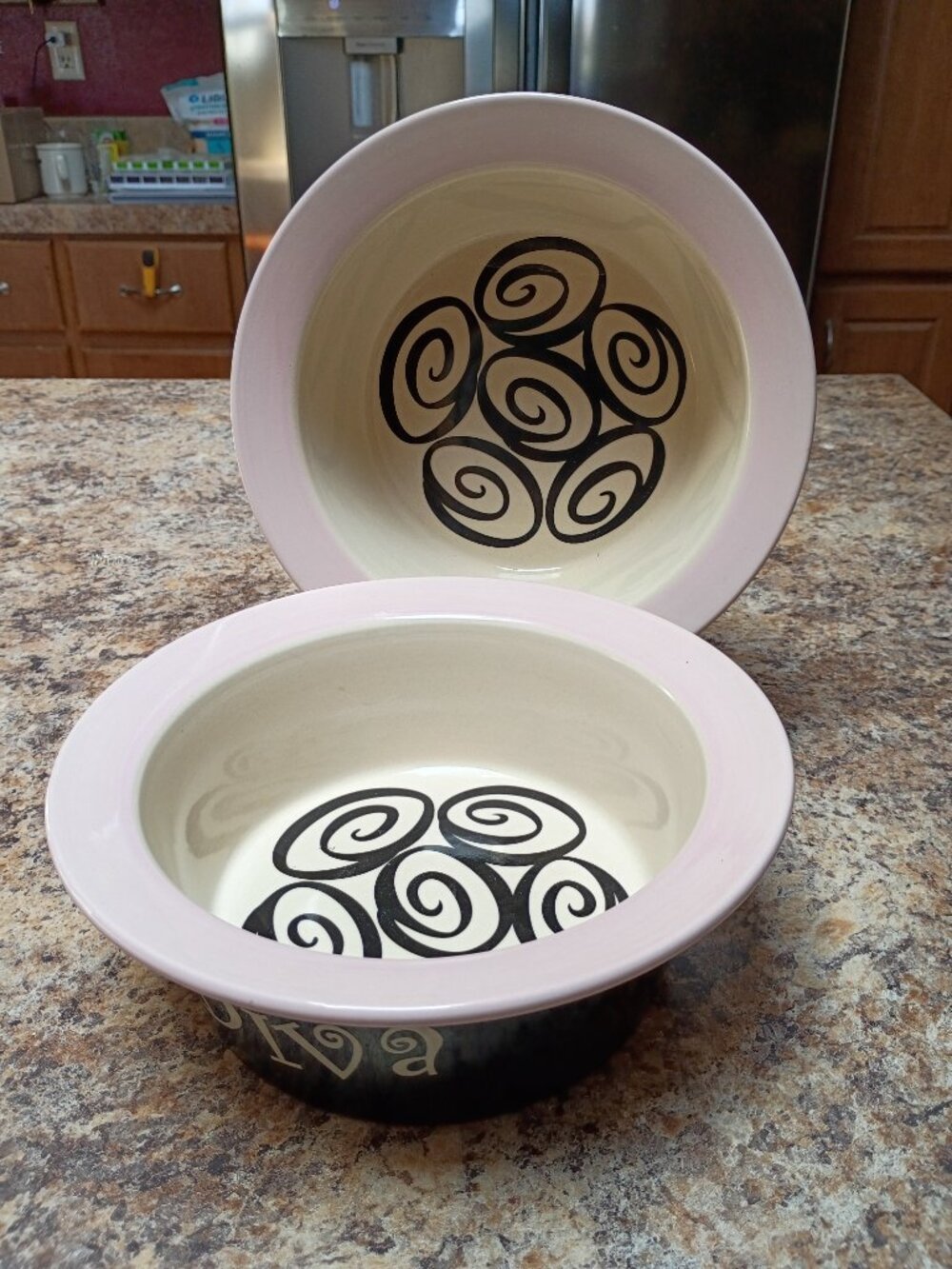 RARE VINTAGE DIVA DOG BOWLS — Pink Ceramic Small Dog Bowls (Set of 2)  ALCO • Y2